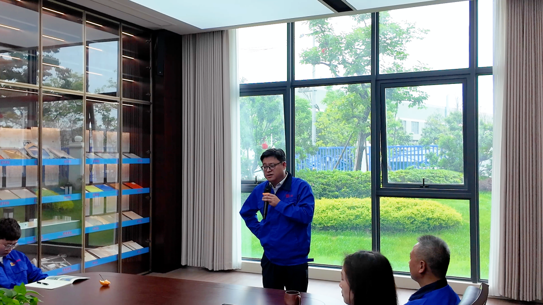 浙江萬豪空間結構集團有限公司隆重舉行“匠心傳承·共筑未來”師徒大會! 浙江萬豪空間結構集團有限公司隆重舉行“匠心傳承·共筑未來”師徒大會!